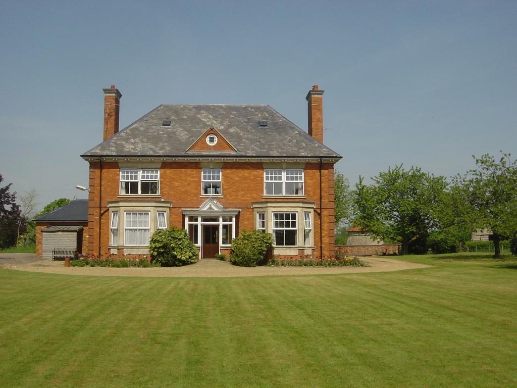 Furtho Manor Farm Bed and Breakfast Milton Keynes Buitenkant foto